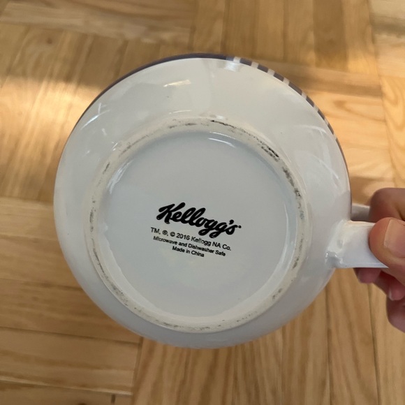 Kellogg's Frosted Flakes Blue Oversized Mug/Bowl - Picture 4 of 4